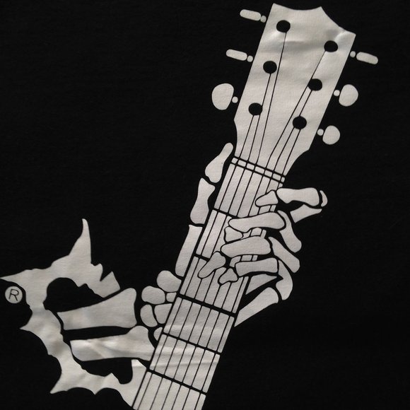 GUITAR HERO - SKELETON HAND GUITAR - XL T-SHIRT - Picture 1 of 3